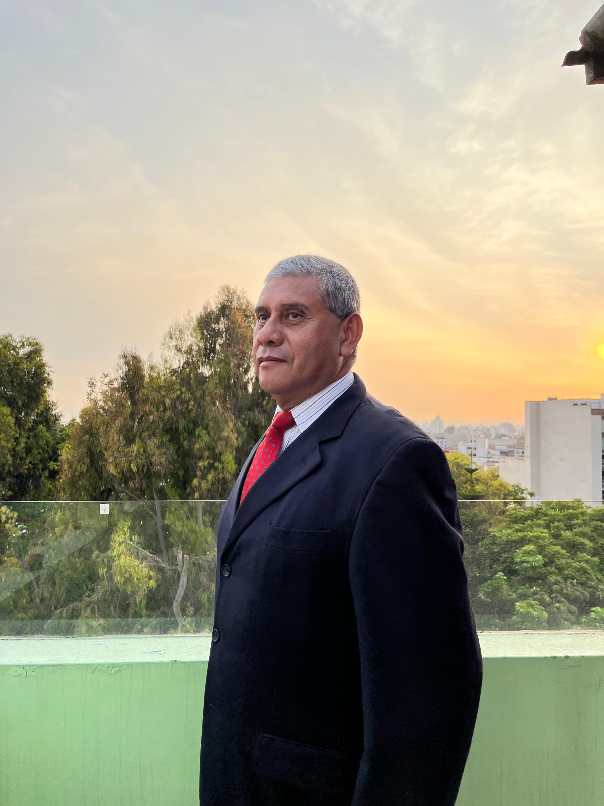 VÍCTOR HUGO CALERO MANRIQUE
